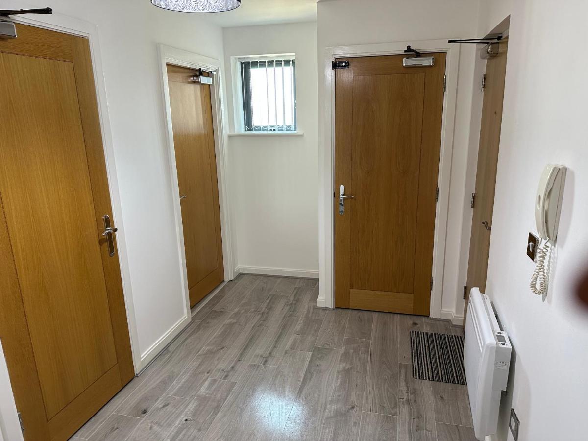 2 Bed Modern Apartment Swansea Bagian luar foto